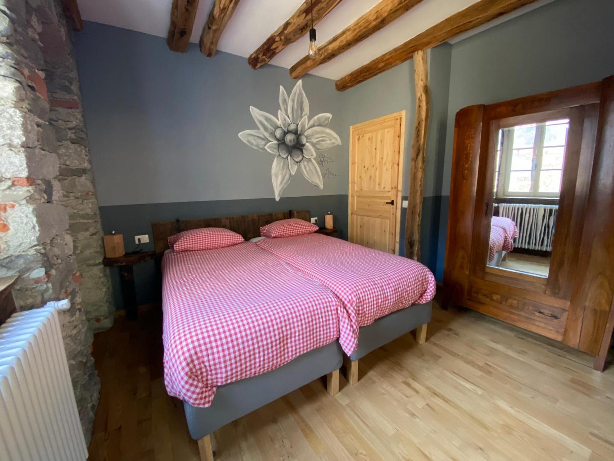 Mountain Cabin Valsesia Appartement Stella Varallo Exterior foto